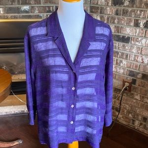 CHICOS cropped sheer button up blouse top. Three quarter sleeves w buttons.